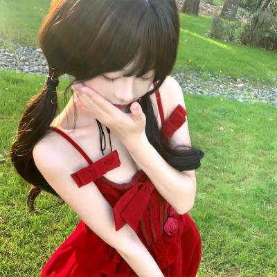 八重子的低音海报